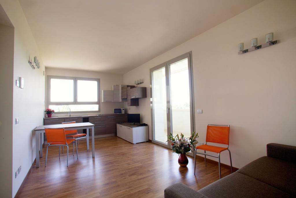 Residence Le Querce Cernusco Sul Naviglio Kamer foto