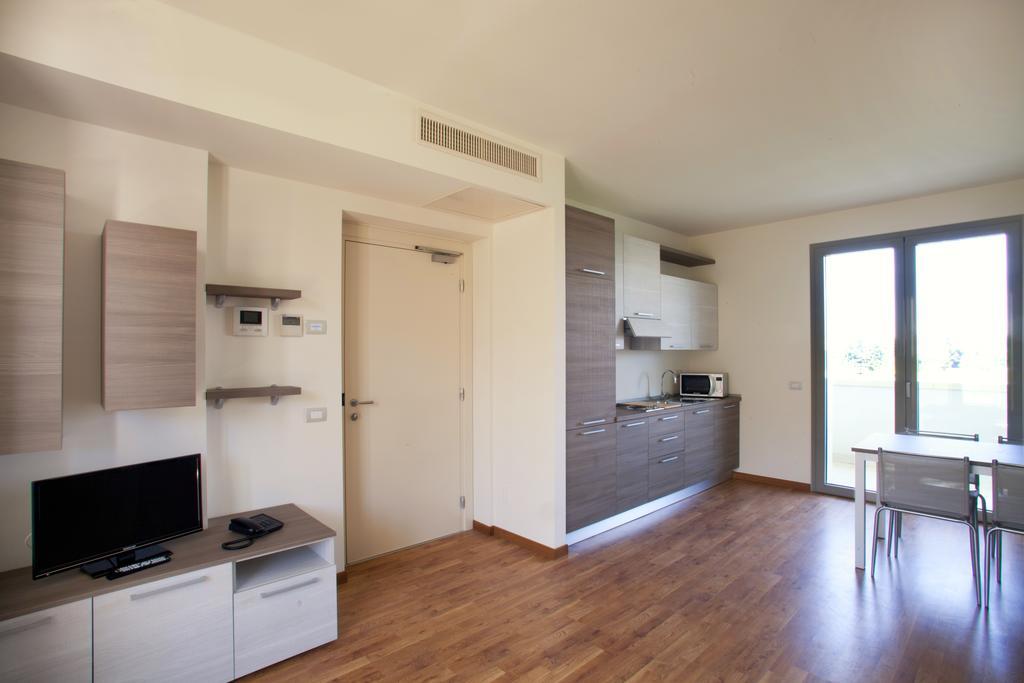Residence Le Querce Cernusco Sul Naviglio Kamer foto