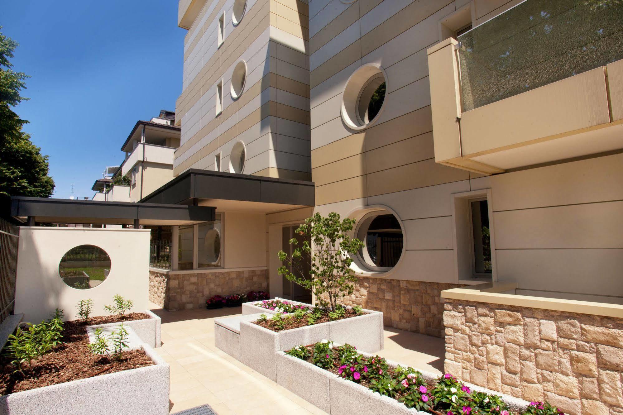 Residence Le Querce Cernusco Sul Naviglio Buitenkant foto